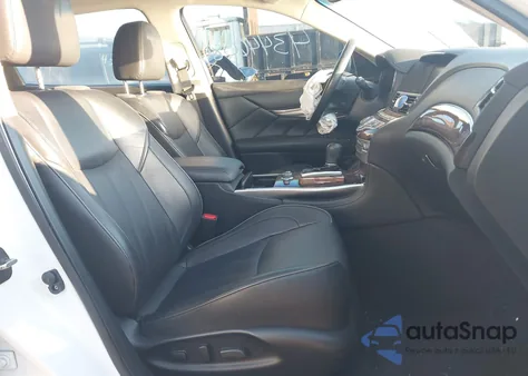 2018 Infiniti Q70L 3.7 Luxe z USA, uszkodzony, nr VIN JN1BY1PRXJM370669